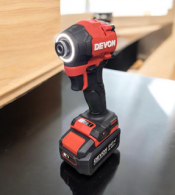 Máy bắn vít dùng pin 20V DEVON 5768-Li-20 chính hãng