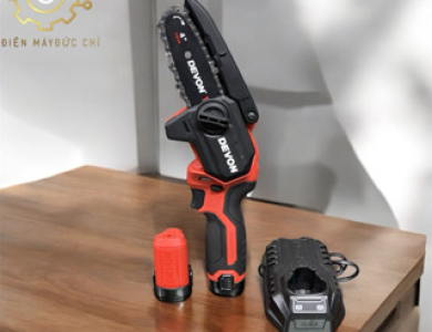 Máy cưa xích dùng pin 12V DEVON 4560
