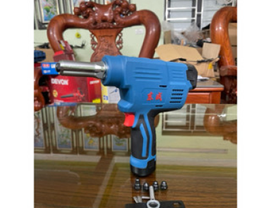 Máy rút rive dùng pin 12V Dongcheng DCMP50