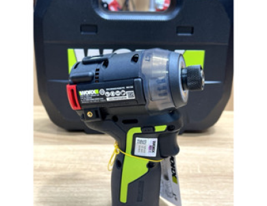 Máy chuyên vít WORX 138 búa dầu WU138