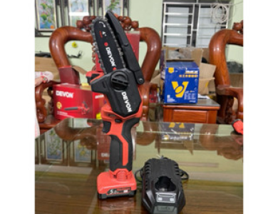Máy cưa xích dùng pin 12V DEVON 4560