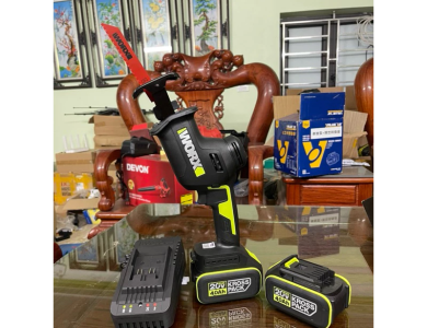 Cưa kiếm dùng pin 20V WORX WU500
