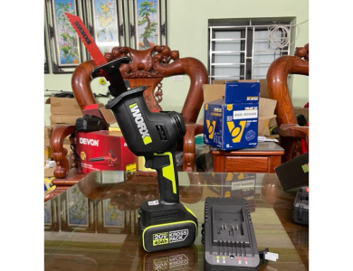 Cưa kiếm dùng pin 20V WORX WU500