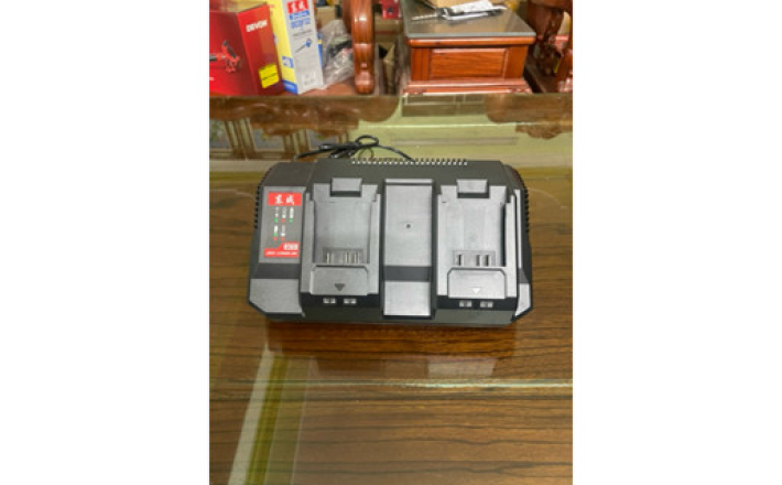 Sạc đôi Dongcheng 20V-4A FFCL20-03