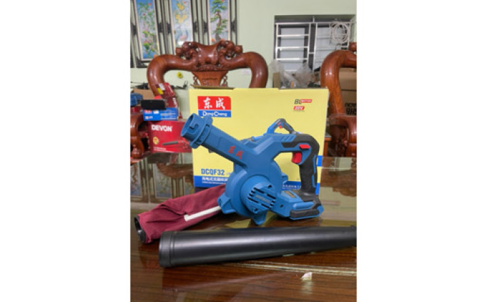 Máy thổi bụi dùng pin 20V Dongcheng DCQF32 chính hãng