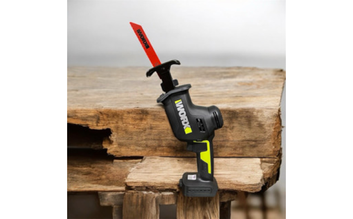 Cưa kiếm dùng pin20V WORX WU500 