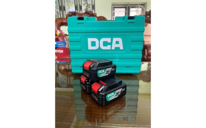 Pin DCA 20V-4ah chính hãng