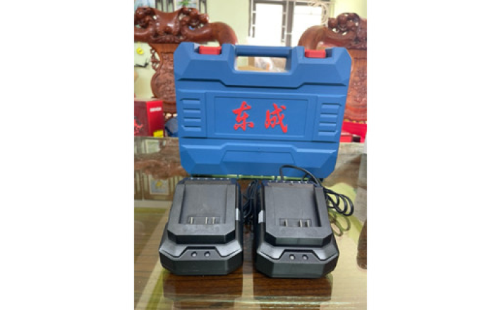Sạc pin 20V 2ah Dongcheng FFCL20-01 chính hãng