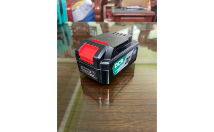 Pin DCA 20V-4ah chính hãng