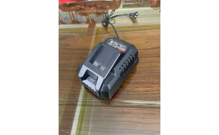 Sạc Pin Dongcheng-DCA 20V Sạc Nhanh 4Ah