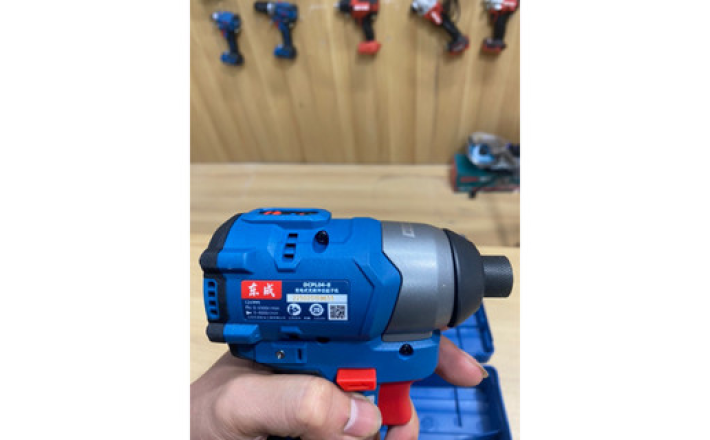 Máy Chuyên Vít pin12V DCPL04-8 Dongcheng Hàng Chính Hãng