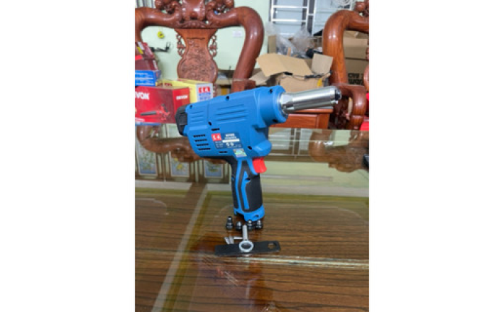 Máy rút rive dùng pin 12V Dongcheng DCMP50