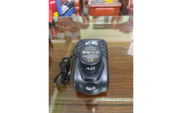 Sạc pin12V dùng cho dòng 12V Dongcheng DCA