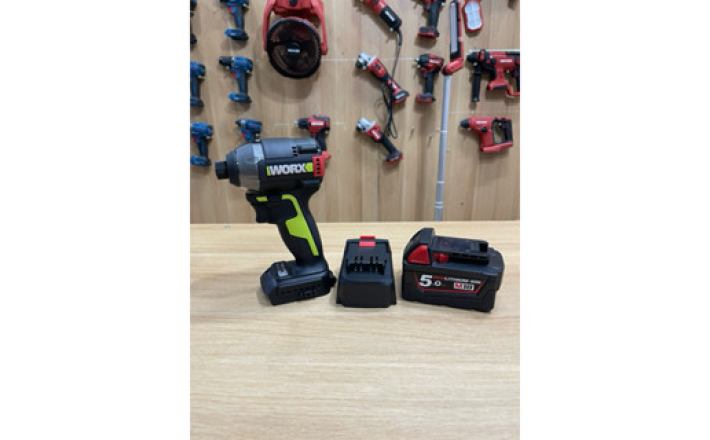 Đế chuyển chân pin cho máy WORX sang dùng pin milwaukee
