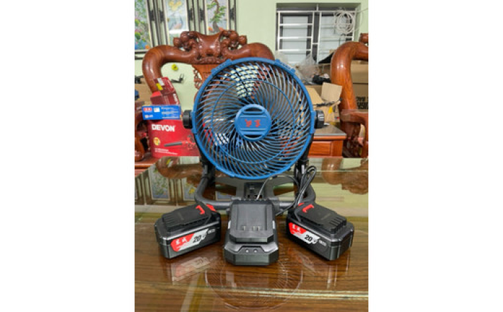 Quạt dùng pin 20V Dongcheng DCFS240 chính hãng