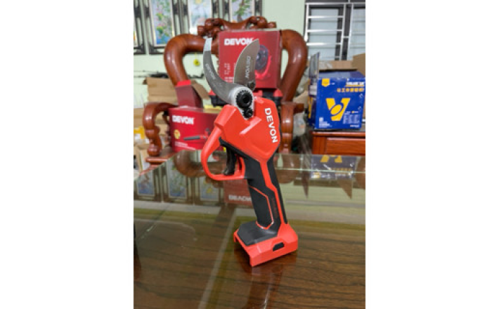 Máy cắt cành dùng pin20V DEVON 8305-Li-20