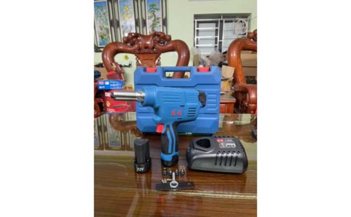 Máy rút rive dùng pin 12V Dongcheng DCMP50