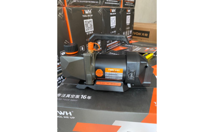 Máy hút chân không sử dụng pin TWH 2.5cfm