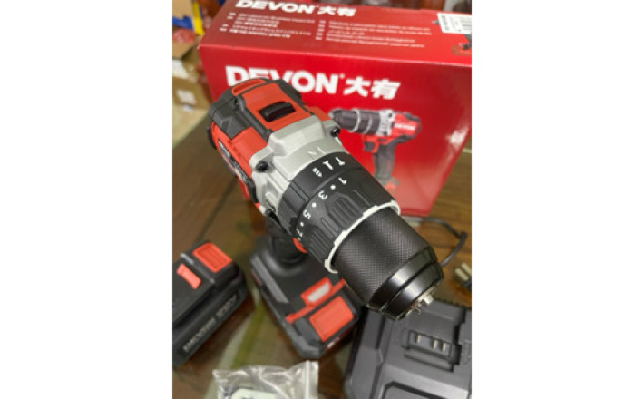 Máy khoan 3 chức năng dùng pin 20V DEVON 5221
