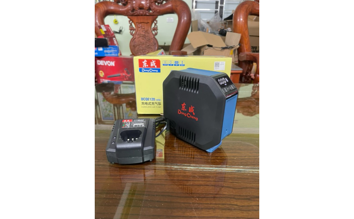 Bơm hơi dùng pin 12V Don Dongcheng DCQE120