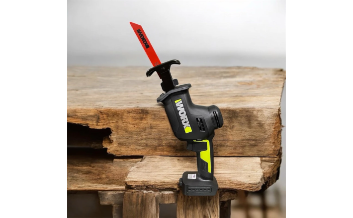 Cưa kiếm dùng pin 20V WORX WU500